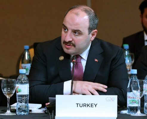 واصل مؤشر الثقة الاقتصادية ارتفاعه في يونيو